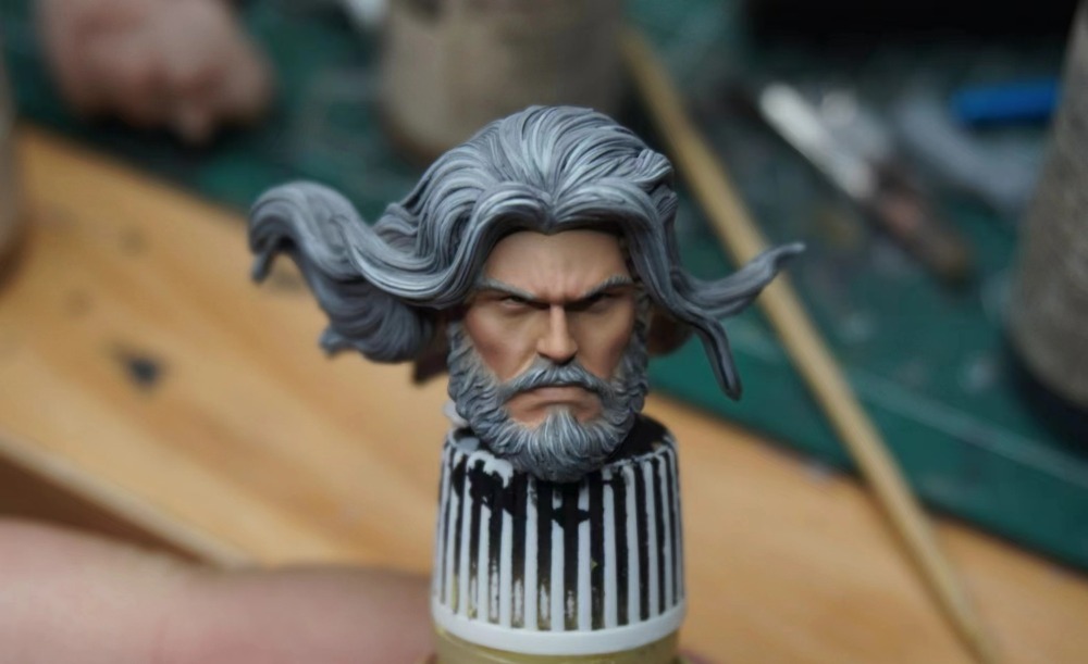 Old Hawkeye anime version headsculpt 1:12