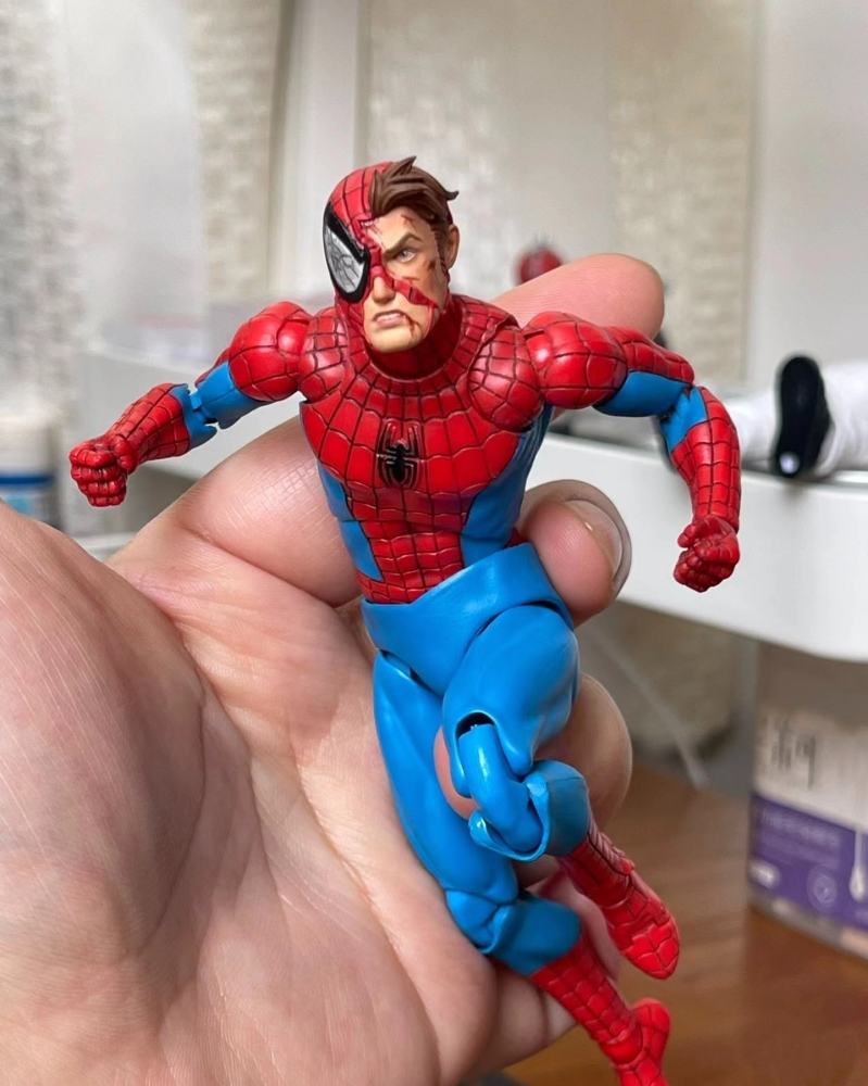 Spiderman's Real Head (War blood) headsculpt 1:12