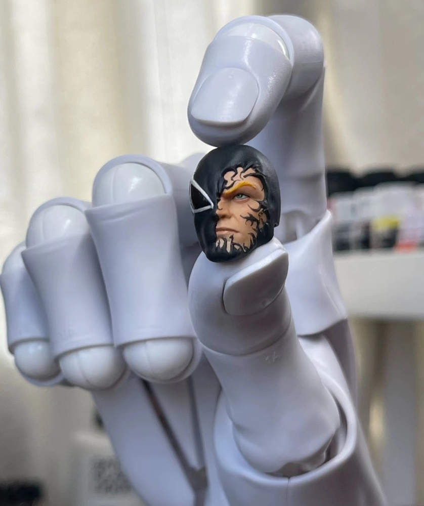 KAIYODO Amazing Yamaguchi/Mafex  Agent Venom headsculpt 1:12