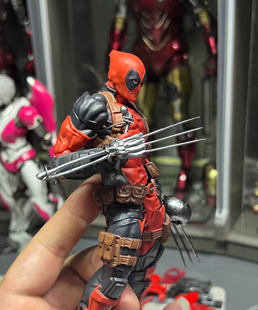 KAIYODO Amazing Yamaguchi  Deadpool 2.0 (Wolverine accessories) 1：12