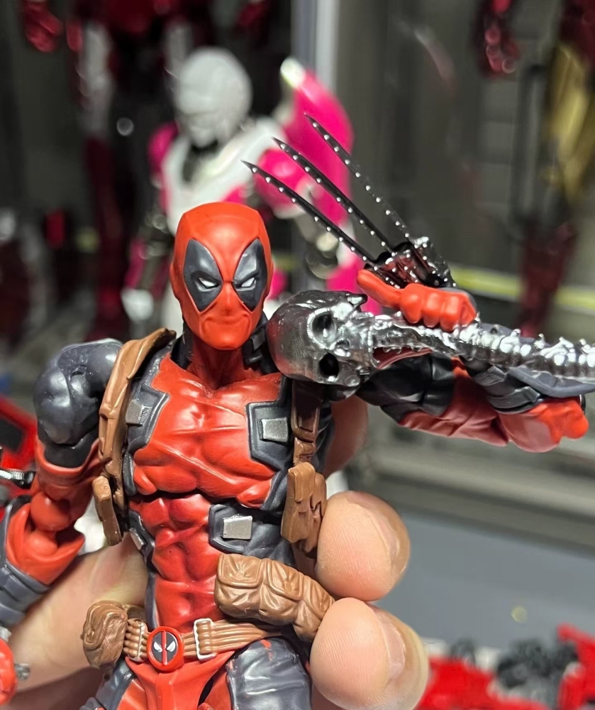 KAIYODO Amazing Yamaguchi  Deadpool 2.0 (Wolverine accessories) 1：12