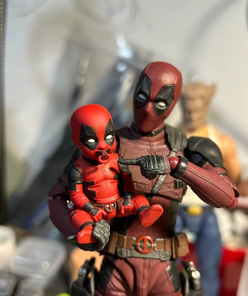 SHF Ml mafex Deadpool (deadpool dog/deadpool babyI) accessories 1：12