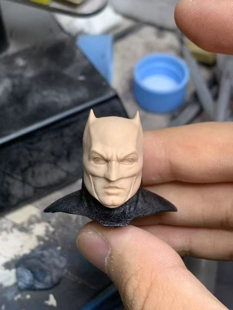 Mezco Bvs batman (fine paint) headsculpt 1:12