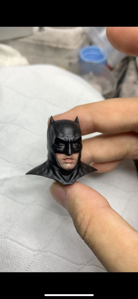 Mezco Bvs batman (fine paint) headsculpt 1:12