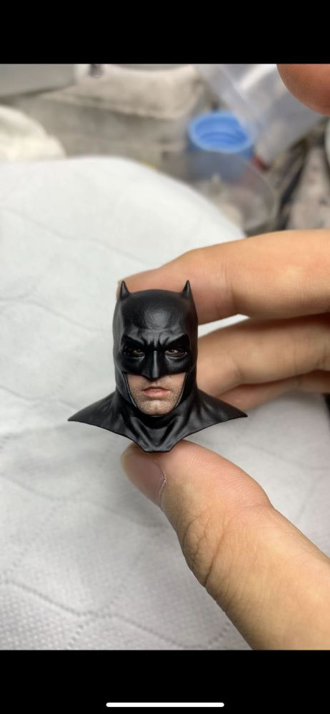 Mezco Bvs batman (fine paint) headsculpt 1:12