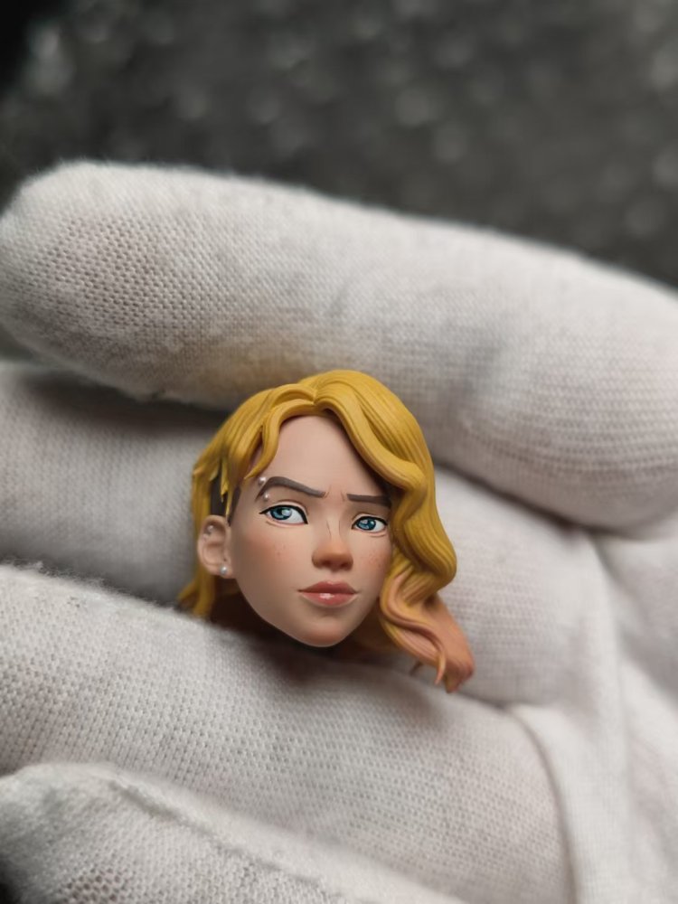 ML/SHF Gwen  headsculpt 1:12