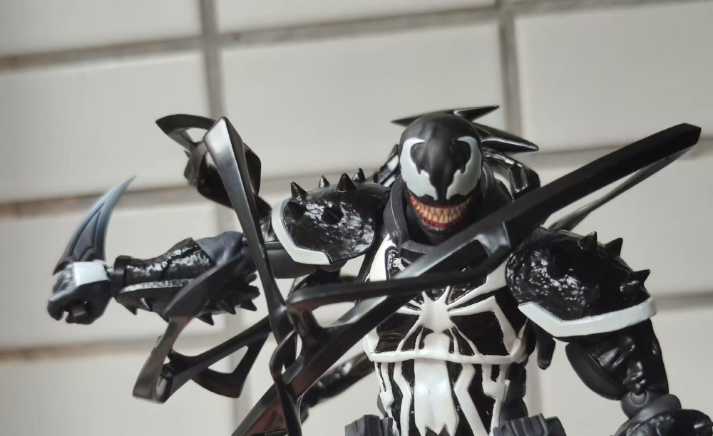 KAIYODO Amazing Yamaguchi Agent Venom toy bayonet 1:12