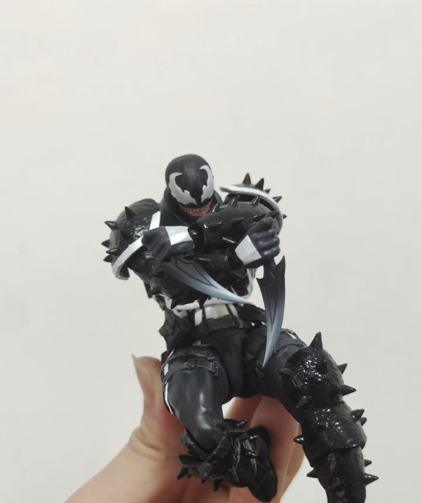 KAIYODO Amazing Yamaguchi Agent Venom toy bayonet 1:12