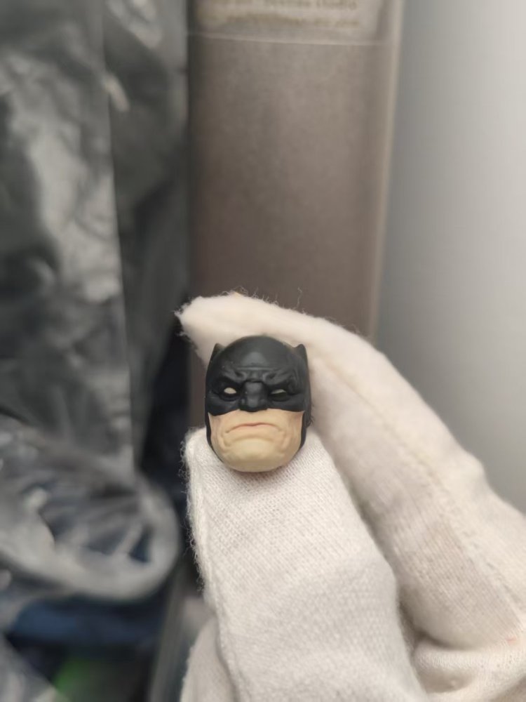 The Dark Knight Returns Batman (Anime version) headsculpt 1:12