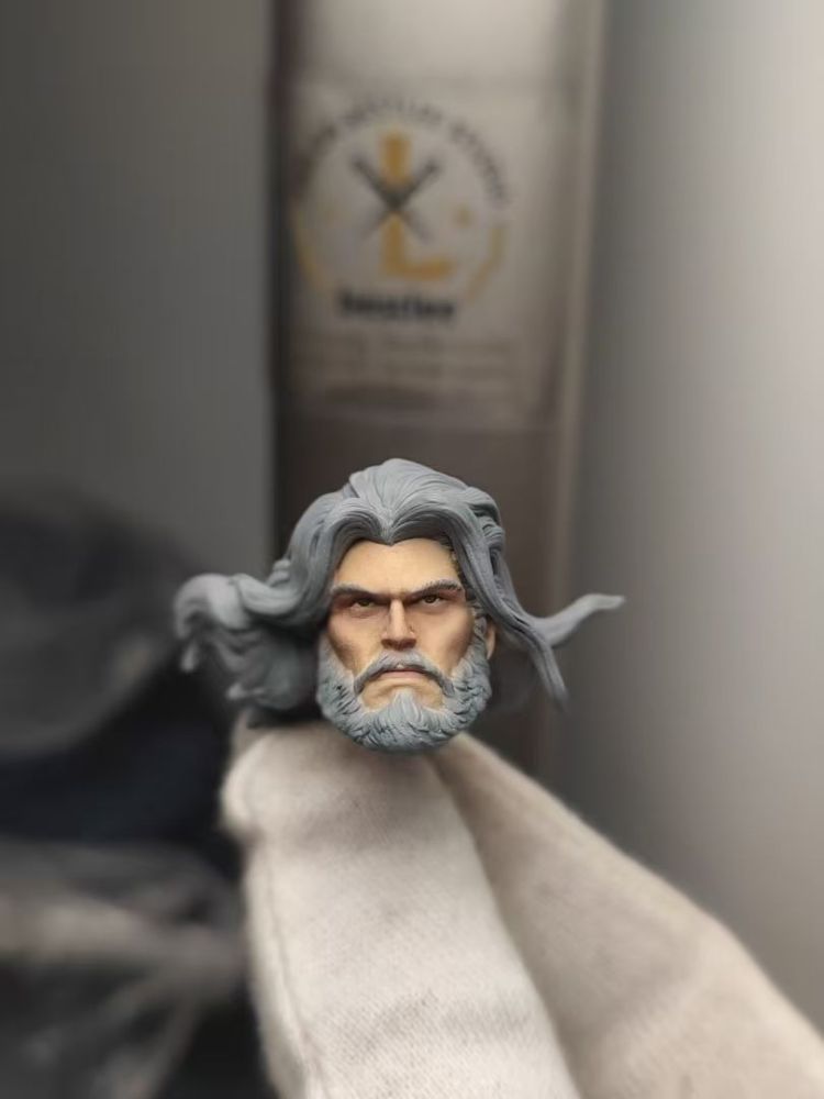 Old Hawkeye anime version headsculpt 1:12