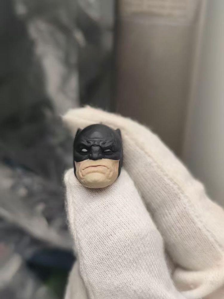 The Dark Knight Returns Batman (Anime version) headsculpt 1:12