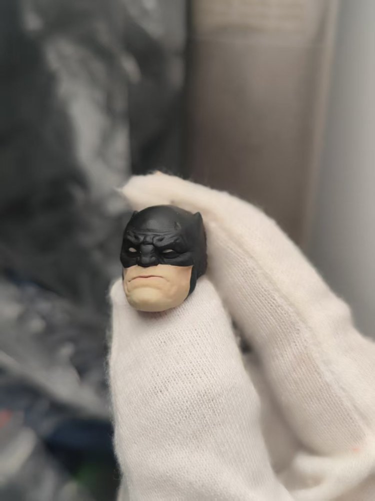 The Dark Knight Returns Batman (Anime version) headsculpt 1:12