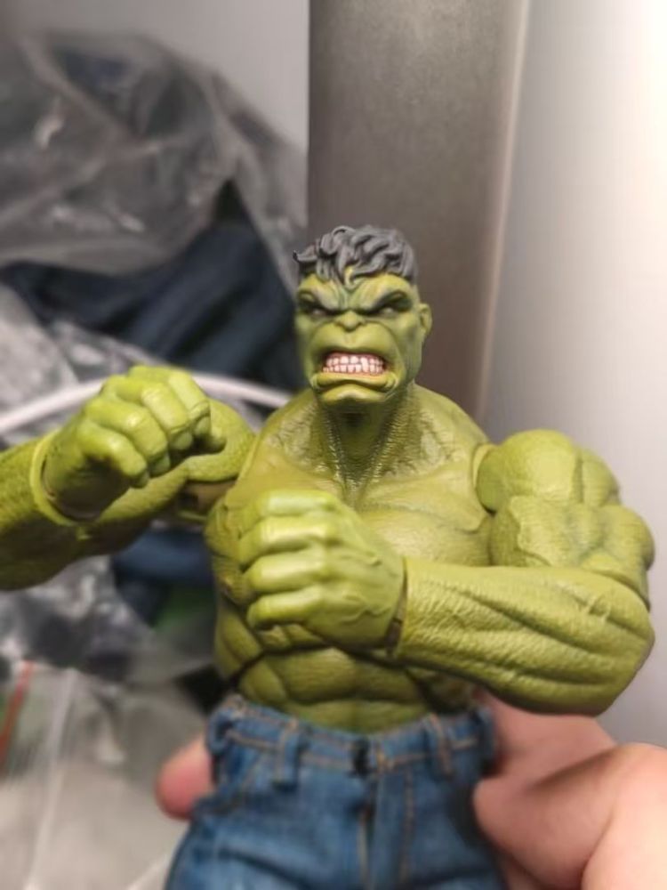 Hulk's grinning expression headsculpt 1:12