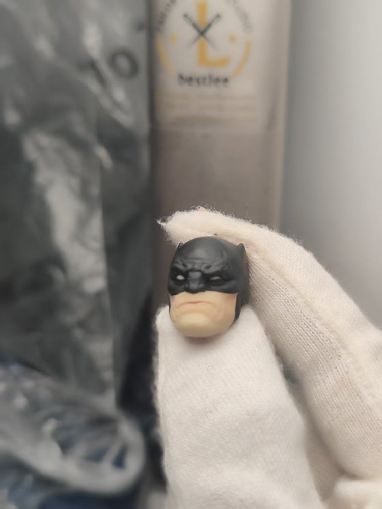 The Dark Knight Returns Batman (Anime version) headsculpt 1:12