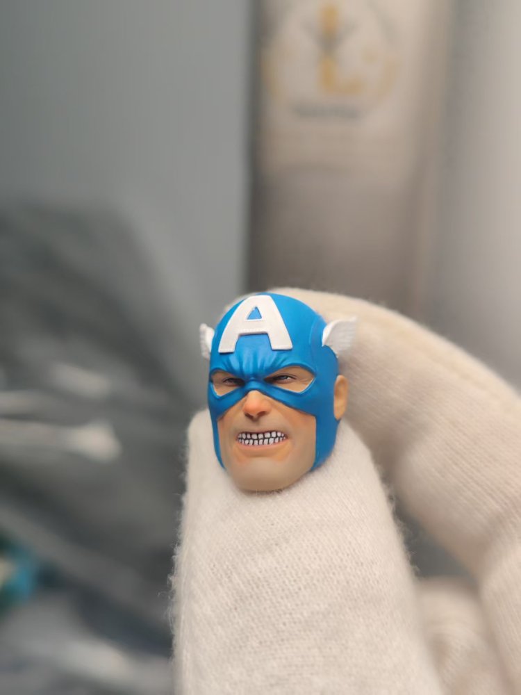 Retro comic version of Captain America's headsculpt 1:12