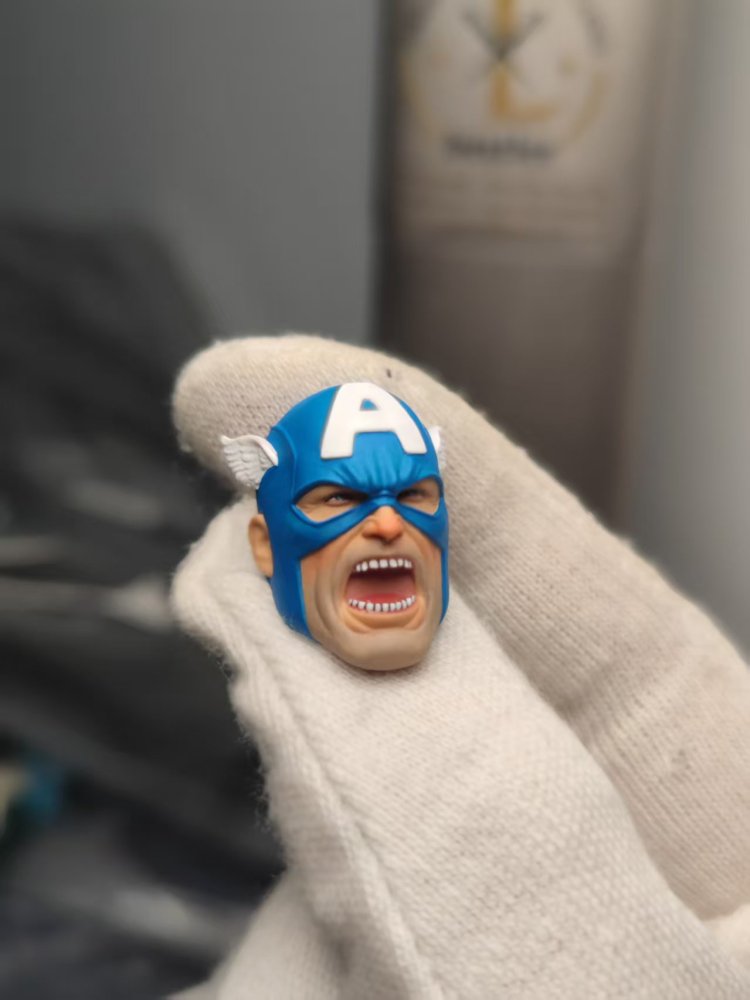 Retro comic version of Captain America's headsculpt 1:12