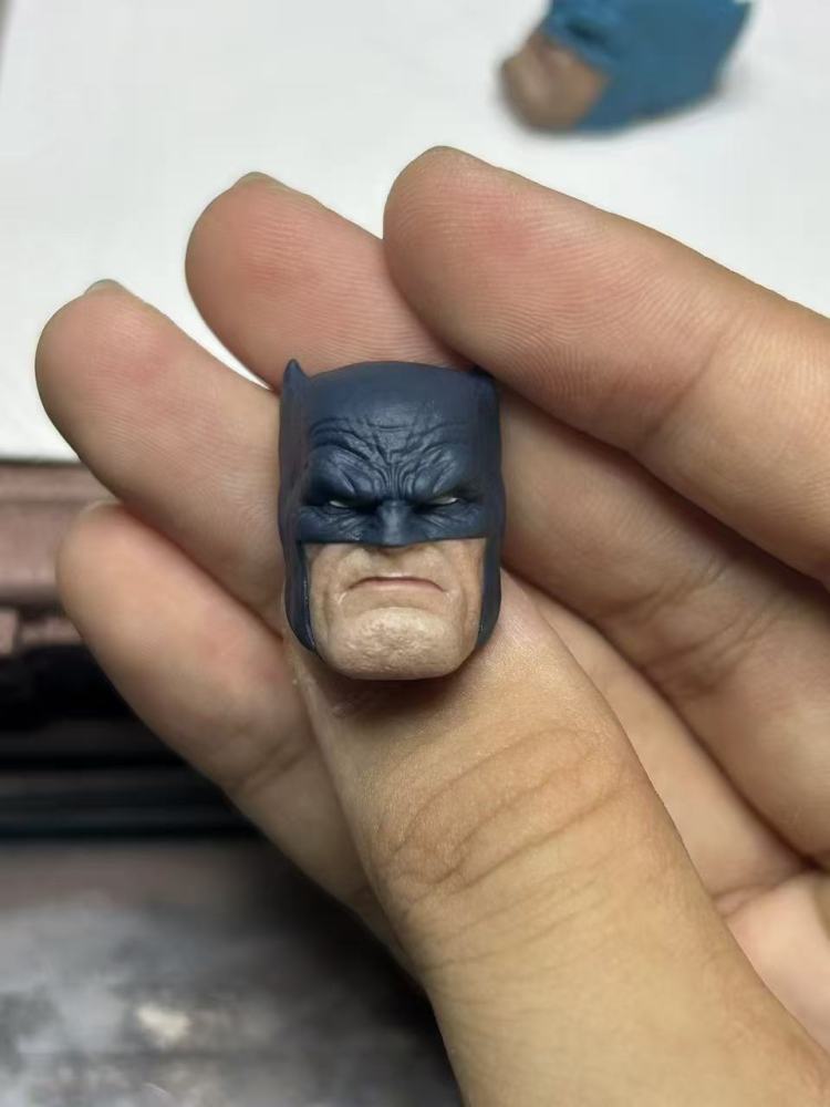 The Dark Knight Returns Batman (fine paint) headsculpt 1:12
