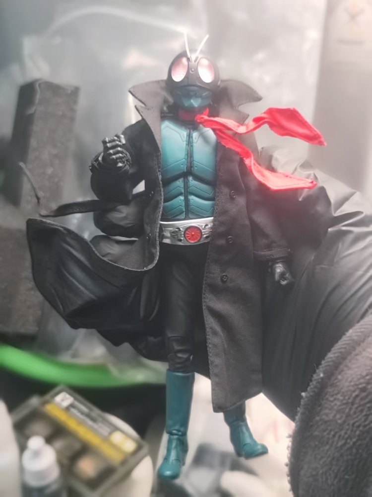 ZDTOYS Mask Warrior Black trench coat+Red scarf 1:12