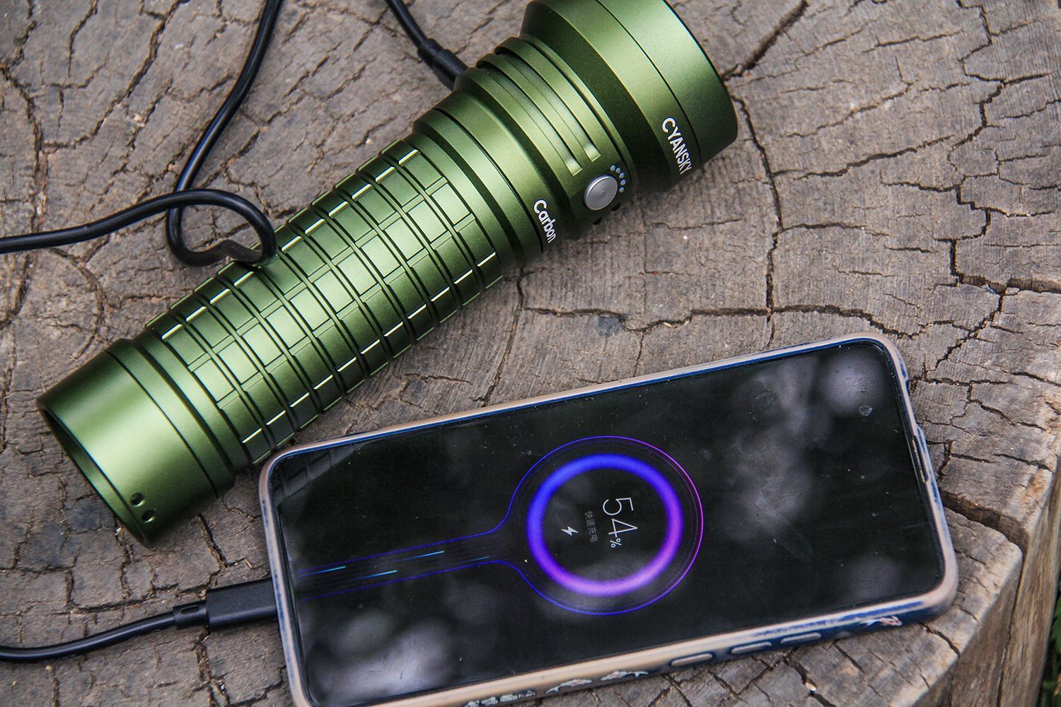 2000 Lumens No Dimming No Overheating LiFePO4 Rechargeable Searching Flashlight Carbon