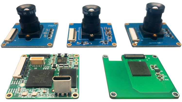 EyeCloudAI-CDK developer kit on white background: Intel Movidius Myriad X core board with USB Type-C, 8 GB eMMC expansion board and three swappable M12 sensor camera modules (2 MP rolling shutter, 2 MP global shutter, 8 MP)