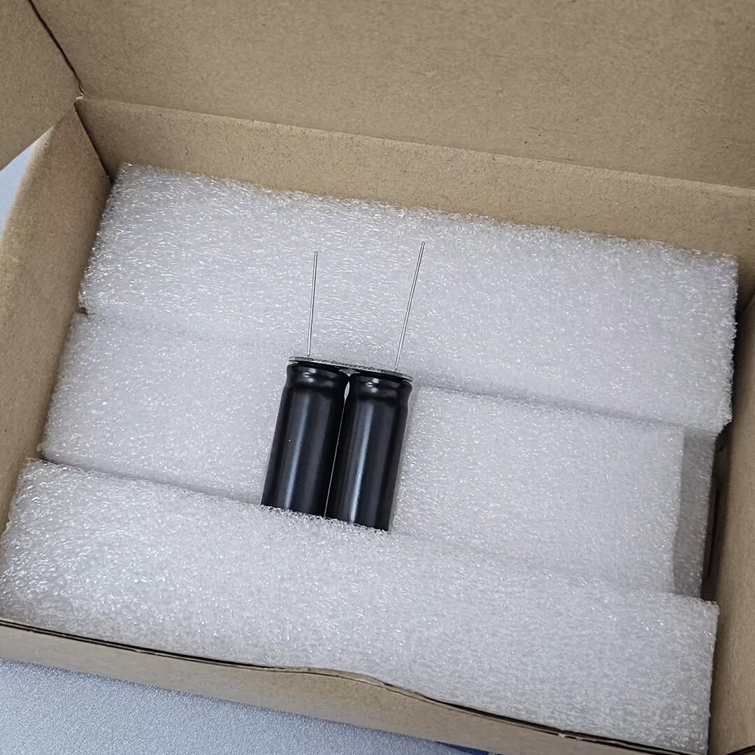 Hybrid Super Capacitor 2.7V 100F for Car Jump Starter Solar System