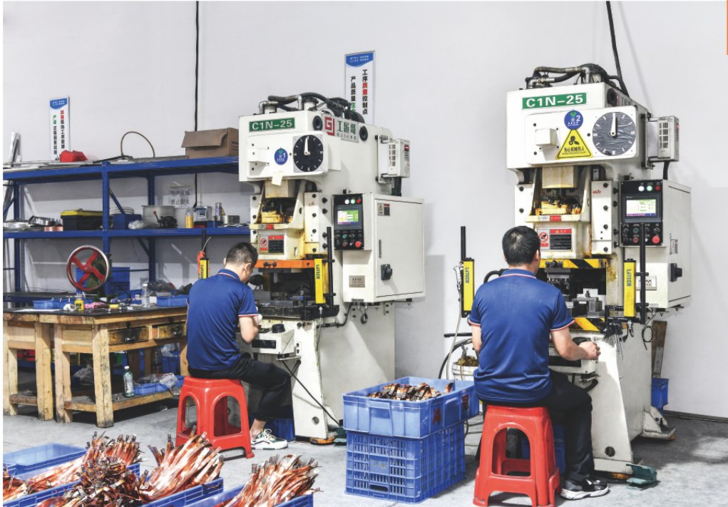 Stamping machines in the production workshop