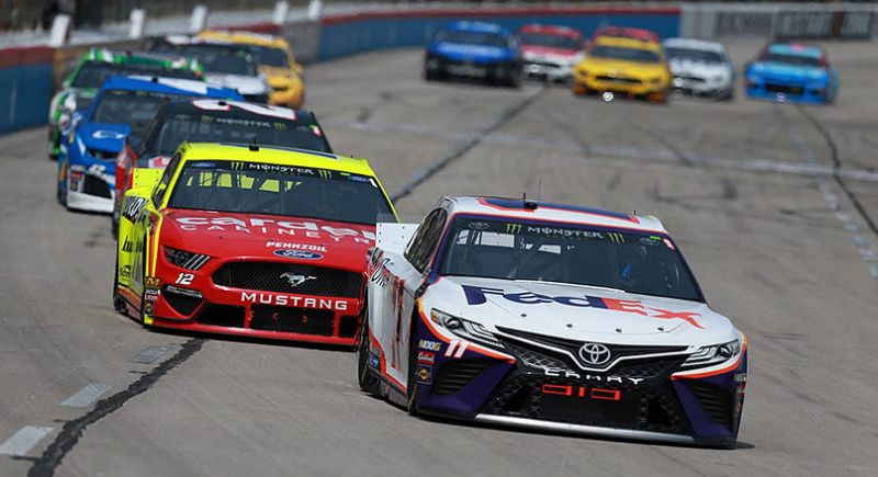 Hamlin, Logano divide stage wins at Texas Motor Speedway